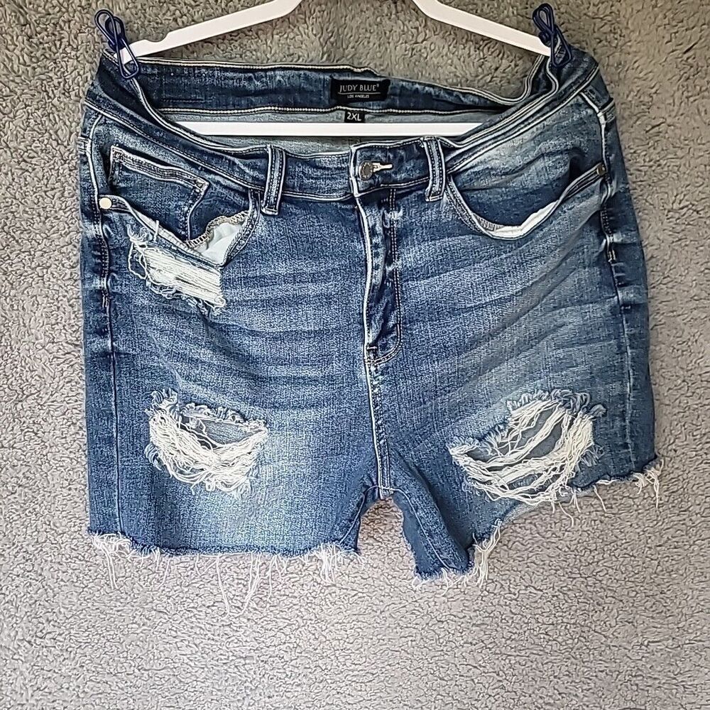 Judy Blue Jean Shorts Plus size Distressed Womens 2XL Blue Medium Wash Raw Hem